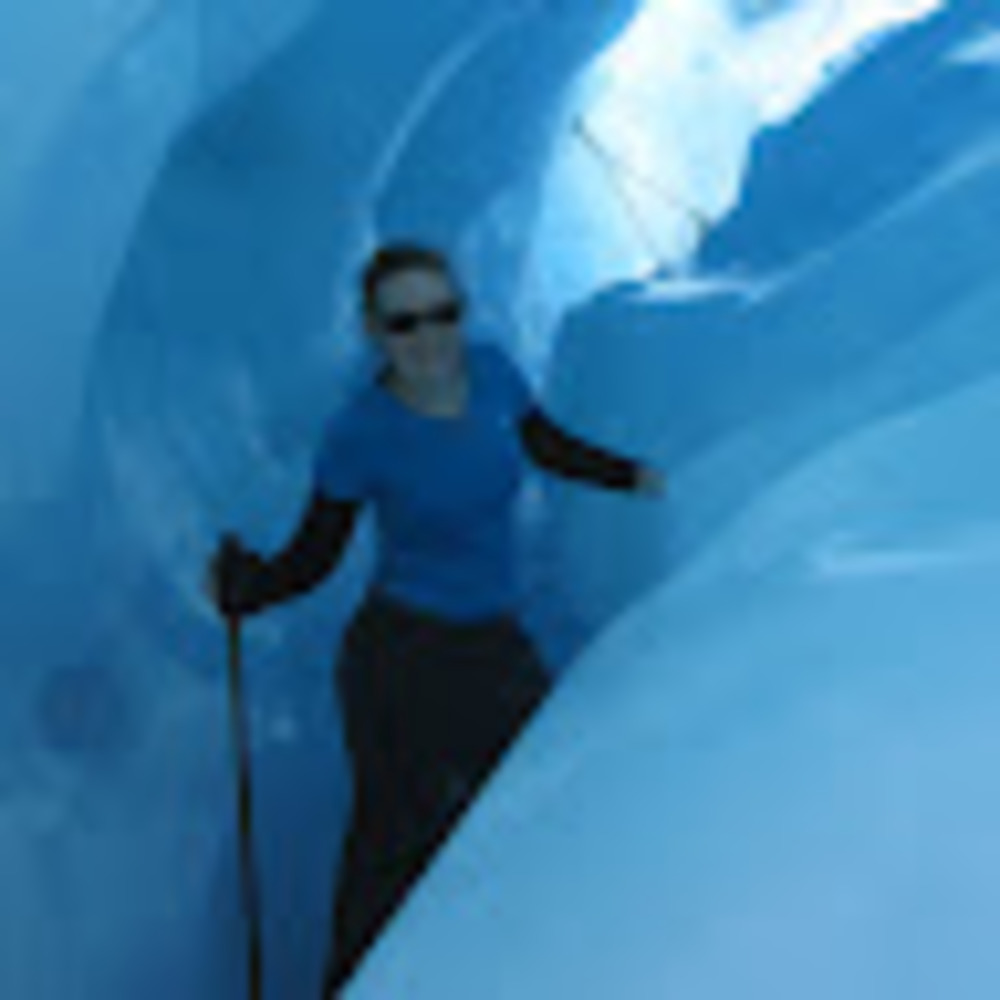 Meet your Posher, Mirah